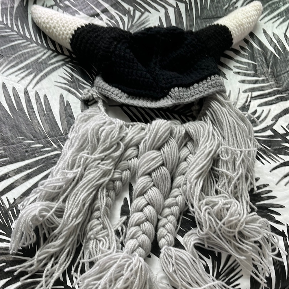 Viking Knit Hat with Horns and Beard - Black and Gray